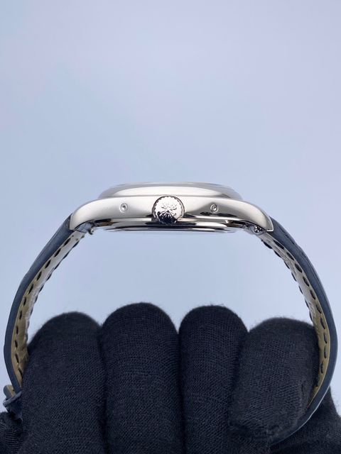 Patek Philippe Complications 5146G-001 Image 4